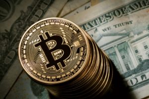 Le Cours du Bitcoin Grimpe en Flèche et Atteint un Nouveau Niveau Record