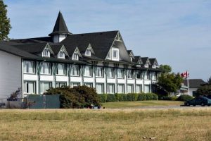 Tennis Players Rally Opposition to Delta Casino
