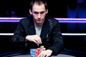 Justin Bonomo Overtakes Negreanu as Day 2 Chip Leader at 2018 Super High Roller Bowl